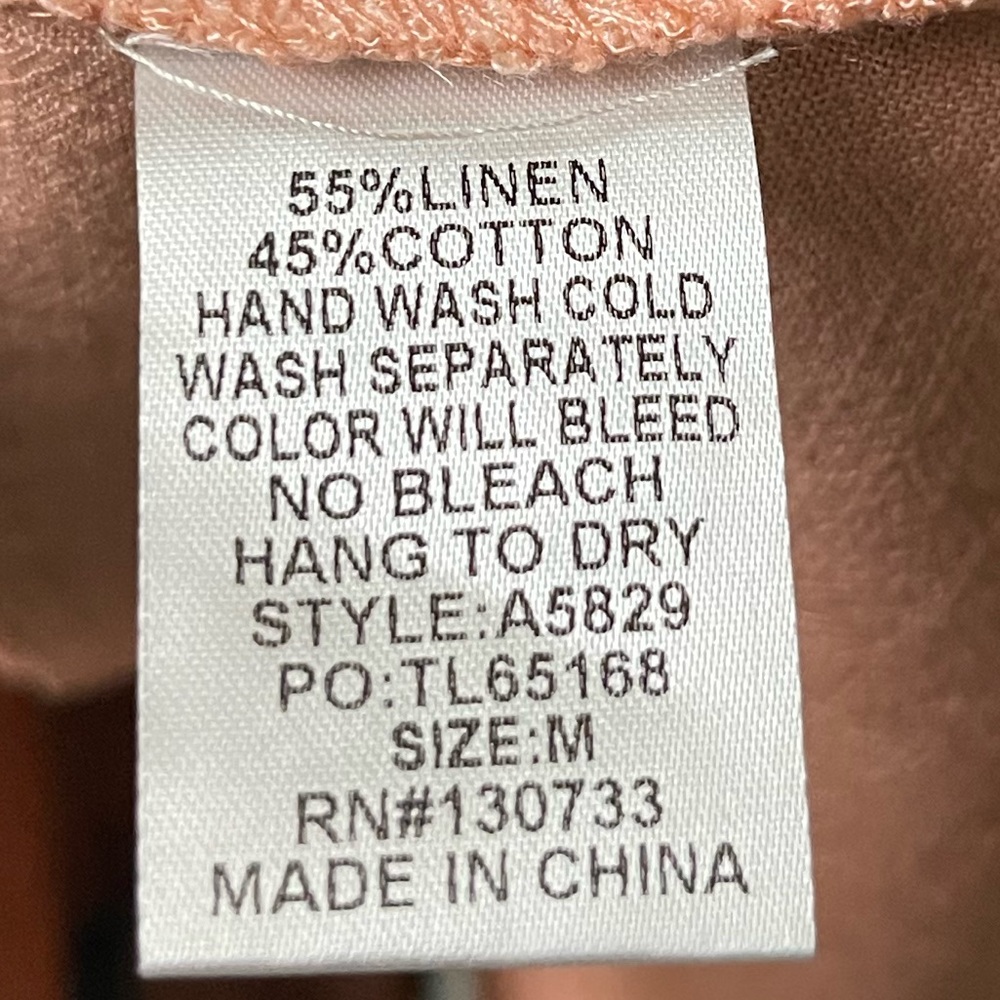LIKE NEW UMGEE BUTTON DOWN TOP - Picture 10 of 10